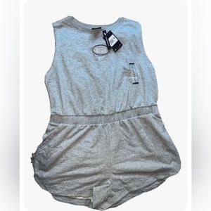 2x Nike suit